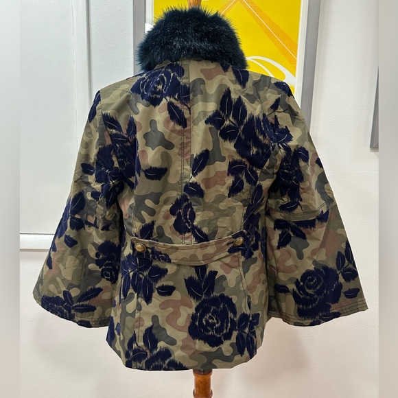 Banana Republic Rose Pattern Camo Jacket w/ Removable Collar - Size M - Picture 2 of 12